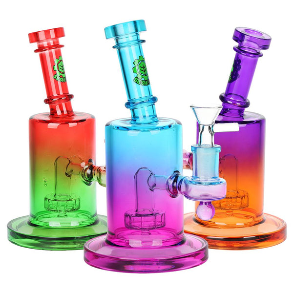 SeshGear Ombre Glass Water Pipe | 7.5" | 14mm F SeshGear Ombre Glass Water Pipe | 7.5" | 14mm F