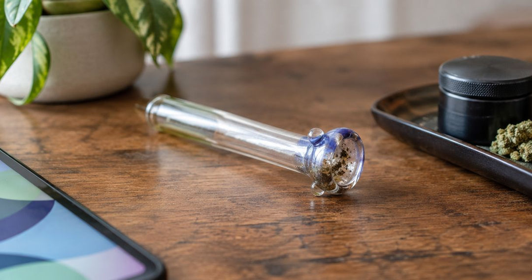 How long does a glass blunt last before it needs cleaning?