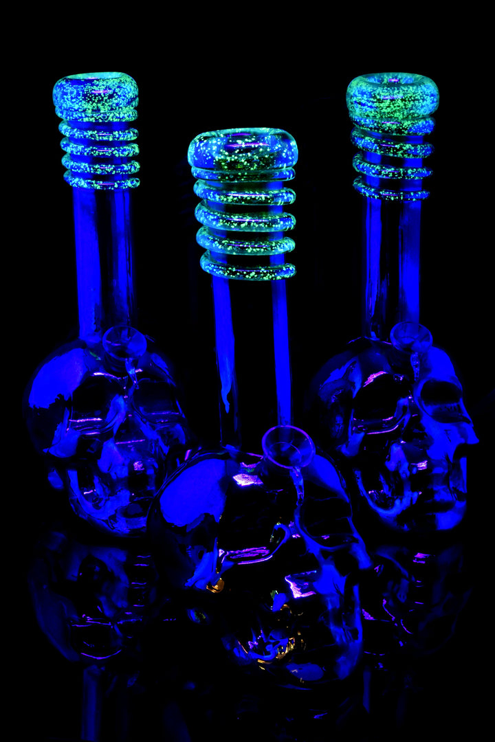 Metallic Skull Glass Bong “Neon Nightmare” – 10½″ – Glow Mouthpiece – Assorted Colors