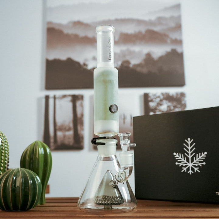 Freeze Pipe Bong XL - Headshop.com