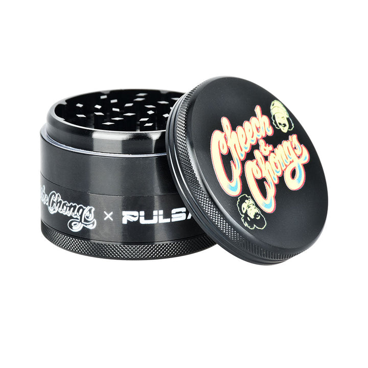 6PC DISPLAY - Cheech & Chong's x Pulsar Metal Grinder - Black / 4pc / 2.5" - Headshop.com