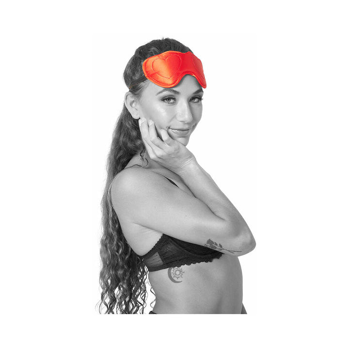 Sportsheets Sex & Mischief Amor Blindfold Red - Headshop.com