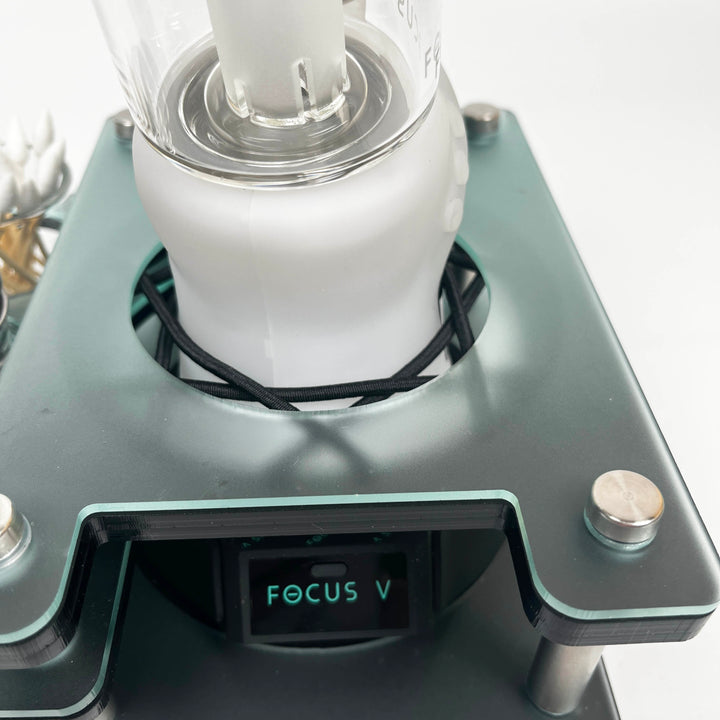 Focus V Carta 2 Rig Station Dab Session Organizer and Cleaning Tray That Holds the Charging Dock With ISO Pump and Swab Beaker - Headshop.com