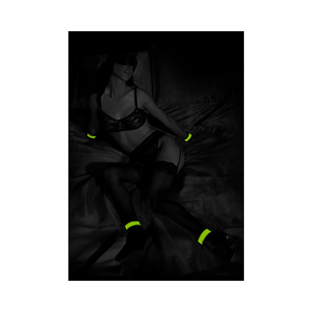 Ouch! Glow in the Dark Bed Bindings Restraint Kit Neon Green - Headshop.com