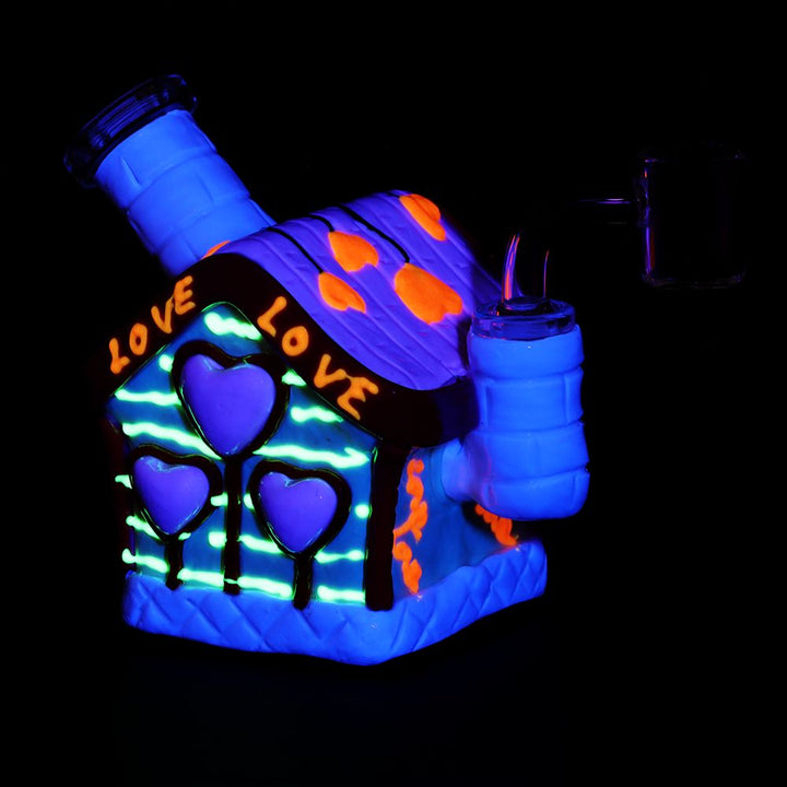 Valentine's Love Shack Resin Sculpted Glass Dab Rig - 4.5" / 14mm F - Headshop.com