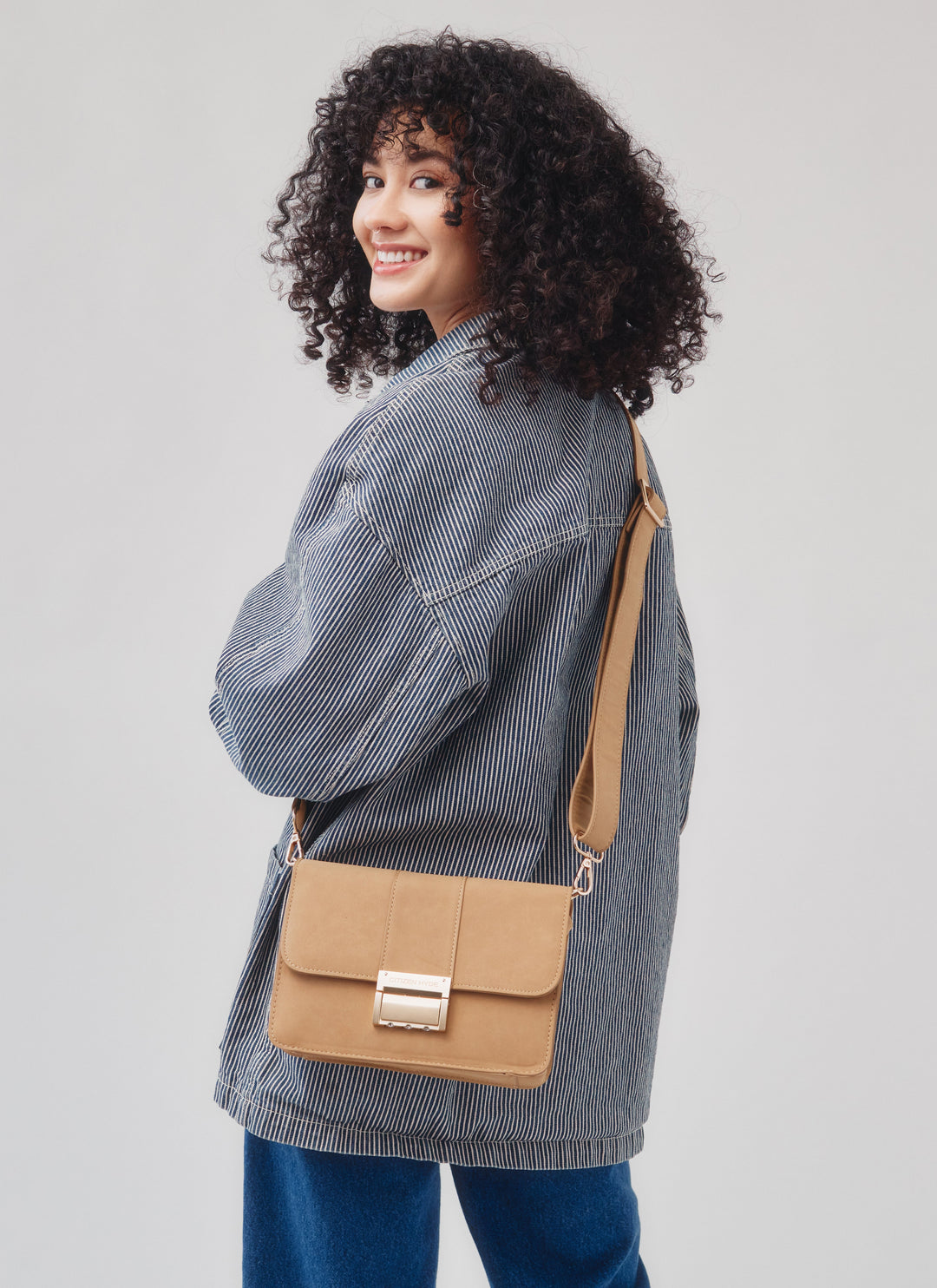Citizen Hyde Lockable, Odor resistant Crossbody Bag - Headshop.com