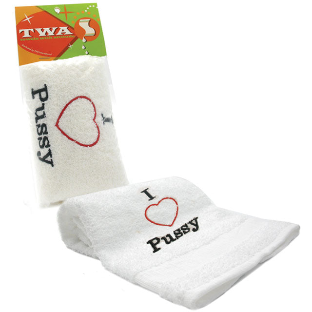 Towels With Attitude - I Heart Pussy - Headshop.com