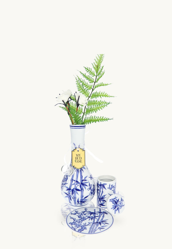 Luck stylish bong by My Bud Vase - Headshop.com